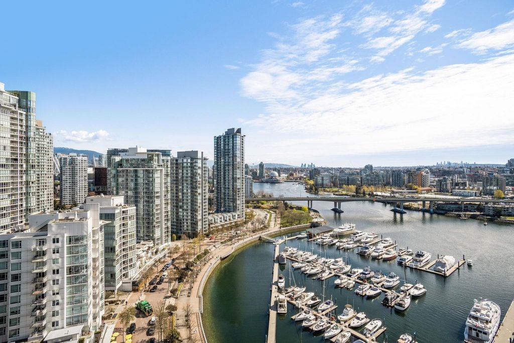 1201 Marinaside Cres, #2505