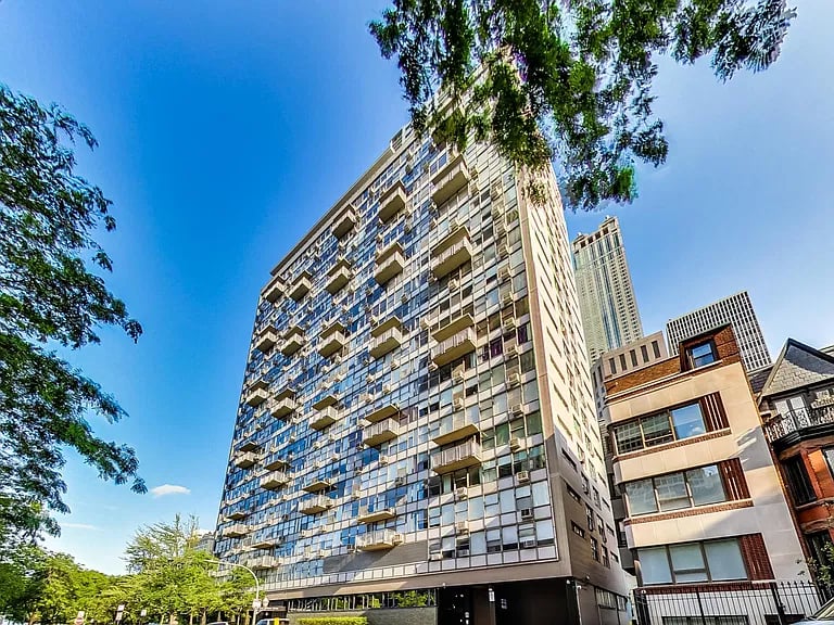 1000 N LAKE SHORE DR 1506