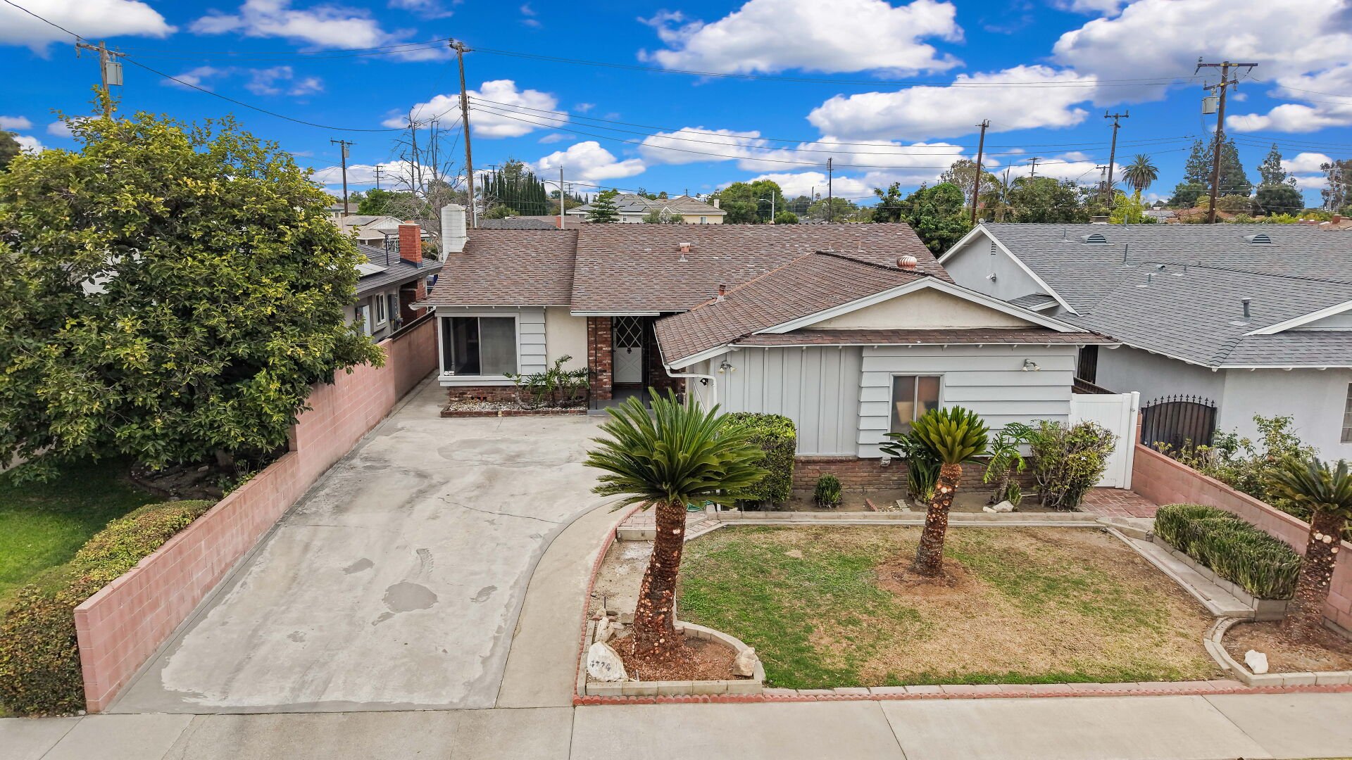 4724 Fendyke Avenue