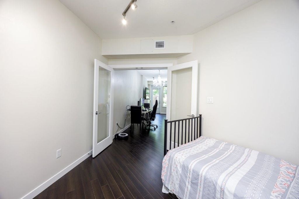 119 W 22nd St, #126