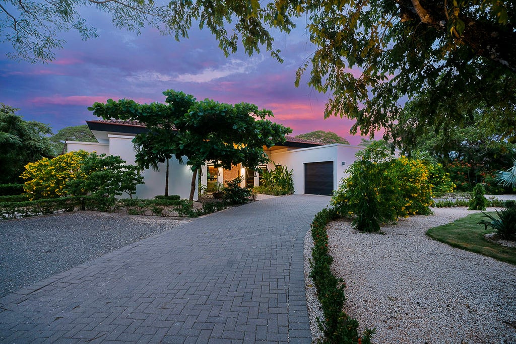 Casa Julia | Luxury Estate with Guest House & Two Private Pools in Hacienda Pinilla