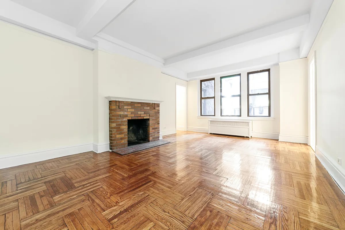 237 E 20th St, #3D