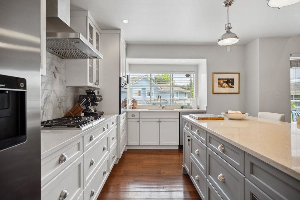 230 Waterleigh Dr