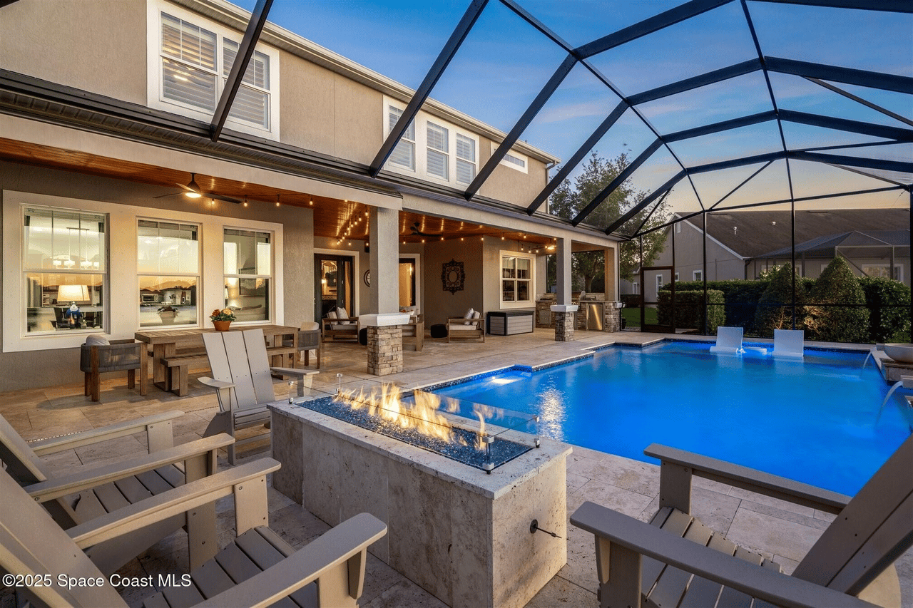 3077 Cortona Dr