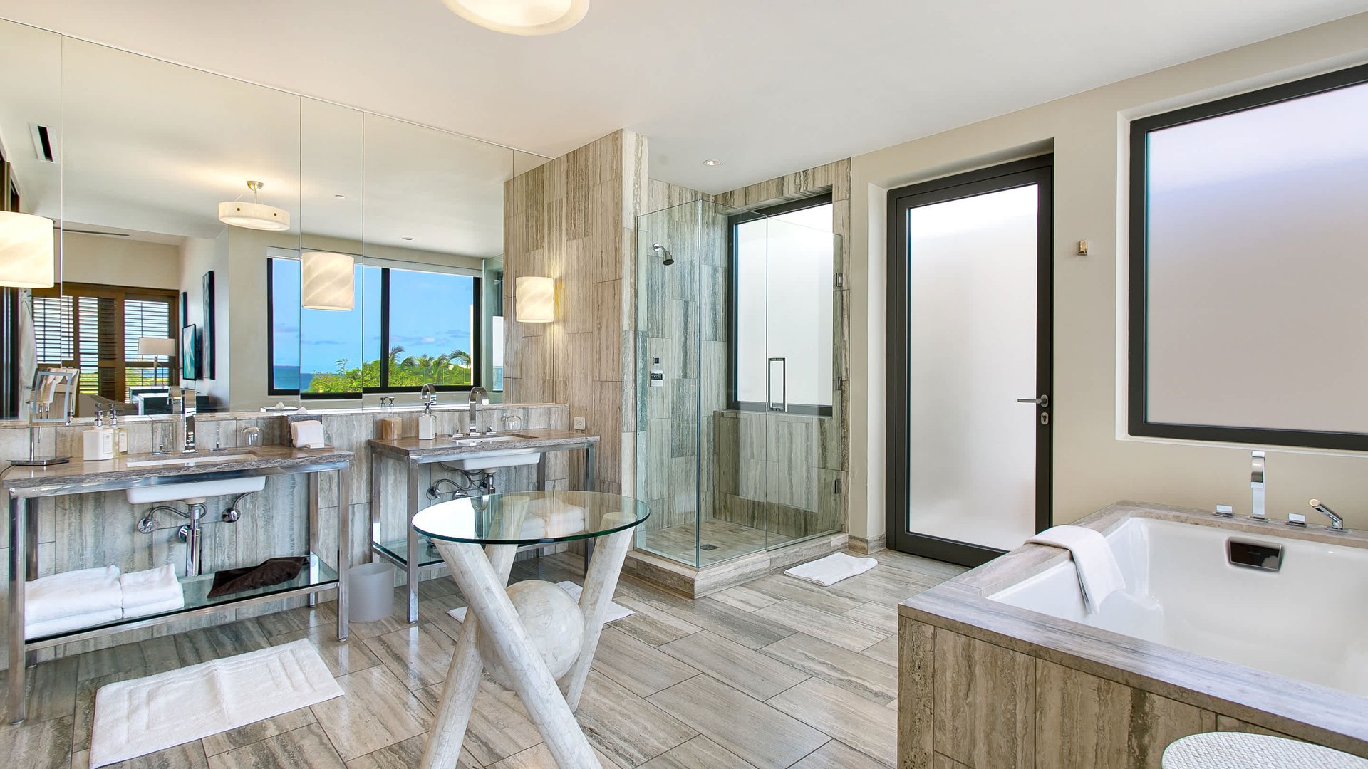 Four Seasons - Penthouse 450