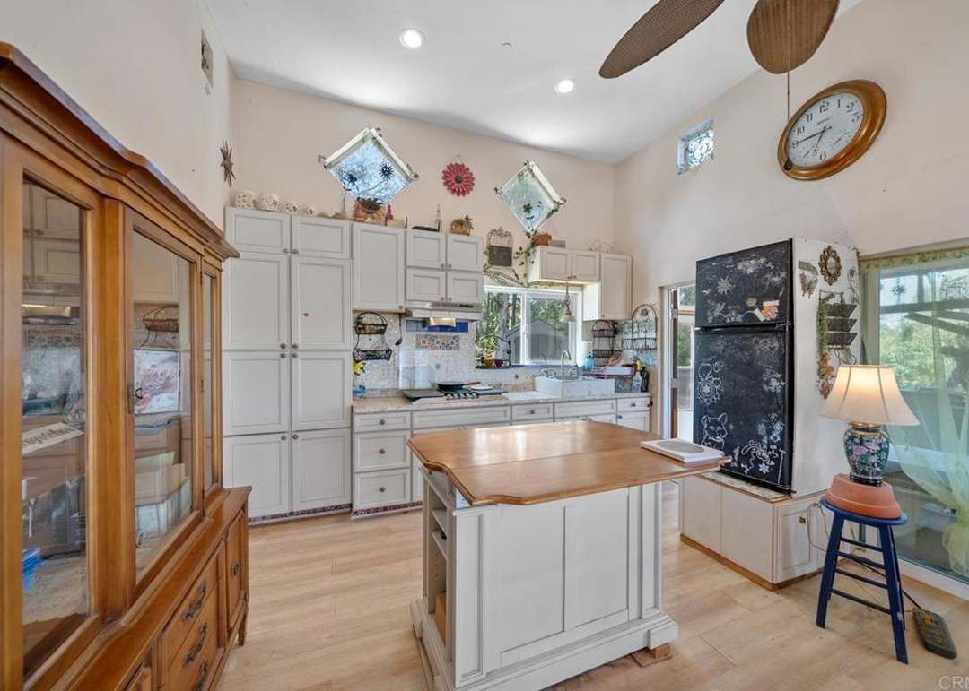 2620 Marvinga Ln