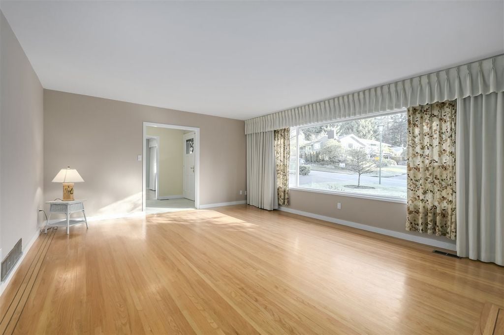 5229 Sonora Dr