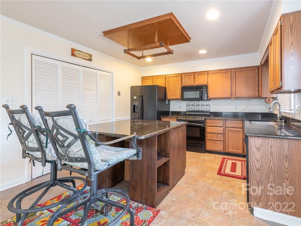 5400 Country Woods Dr