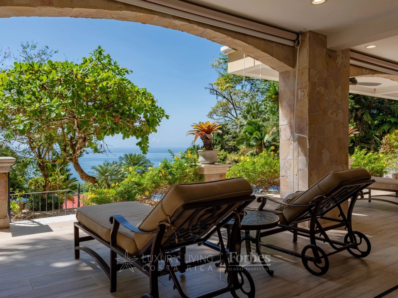 20878 - A Luxurious Sanctuary in Costa Rica's Pacific Jungle