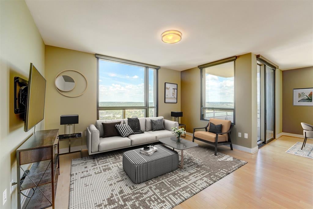 300 Bowie St #2503