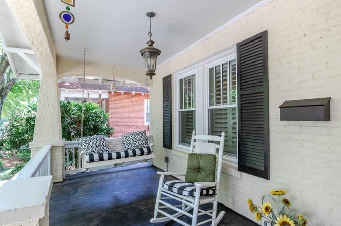 200 W Roanoke Park Dr