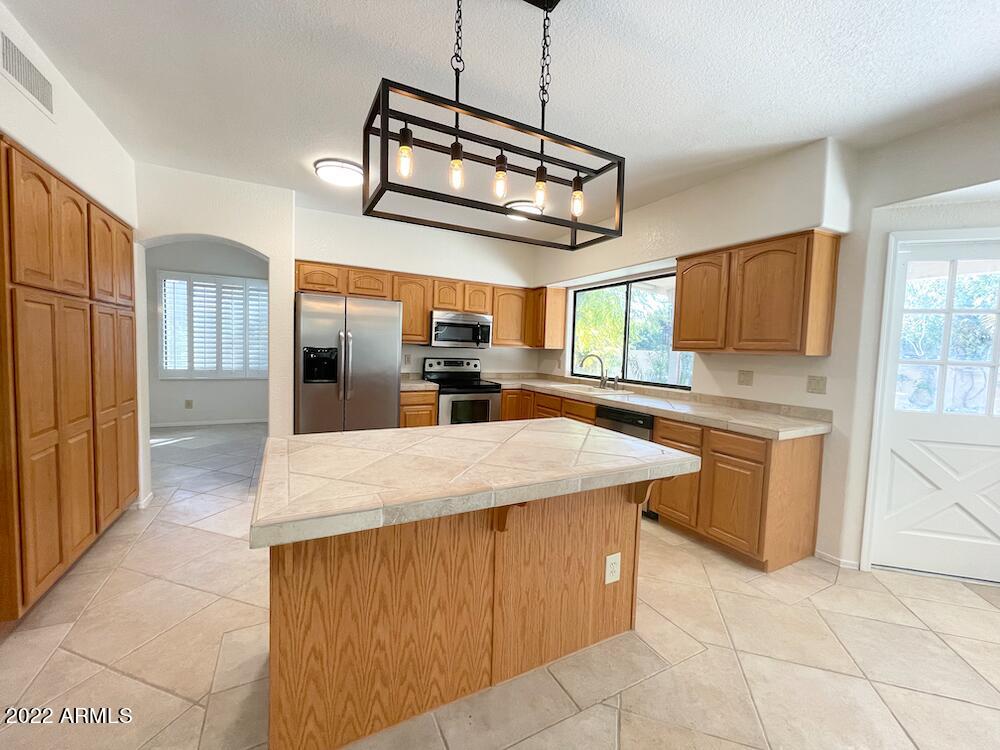5347 E Michelle Dr