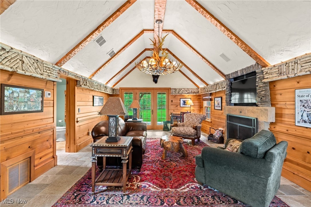 15157 Hemlock Point Rd