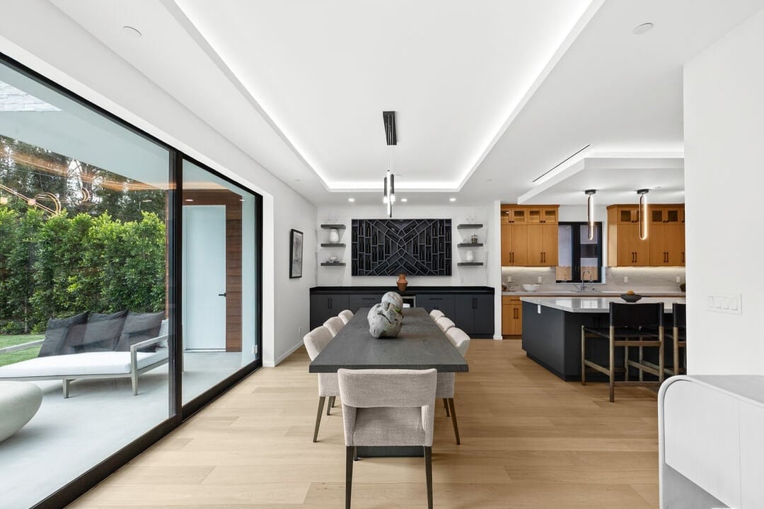 Castle Heights Pl, 90034