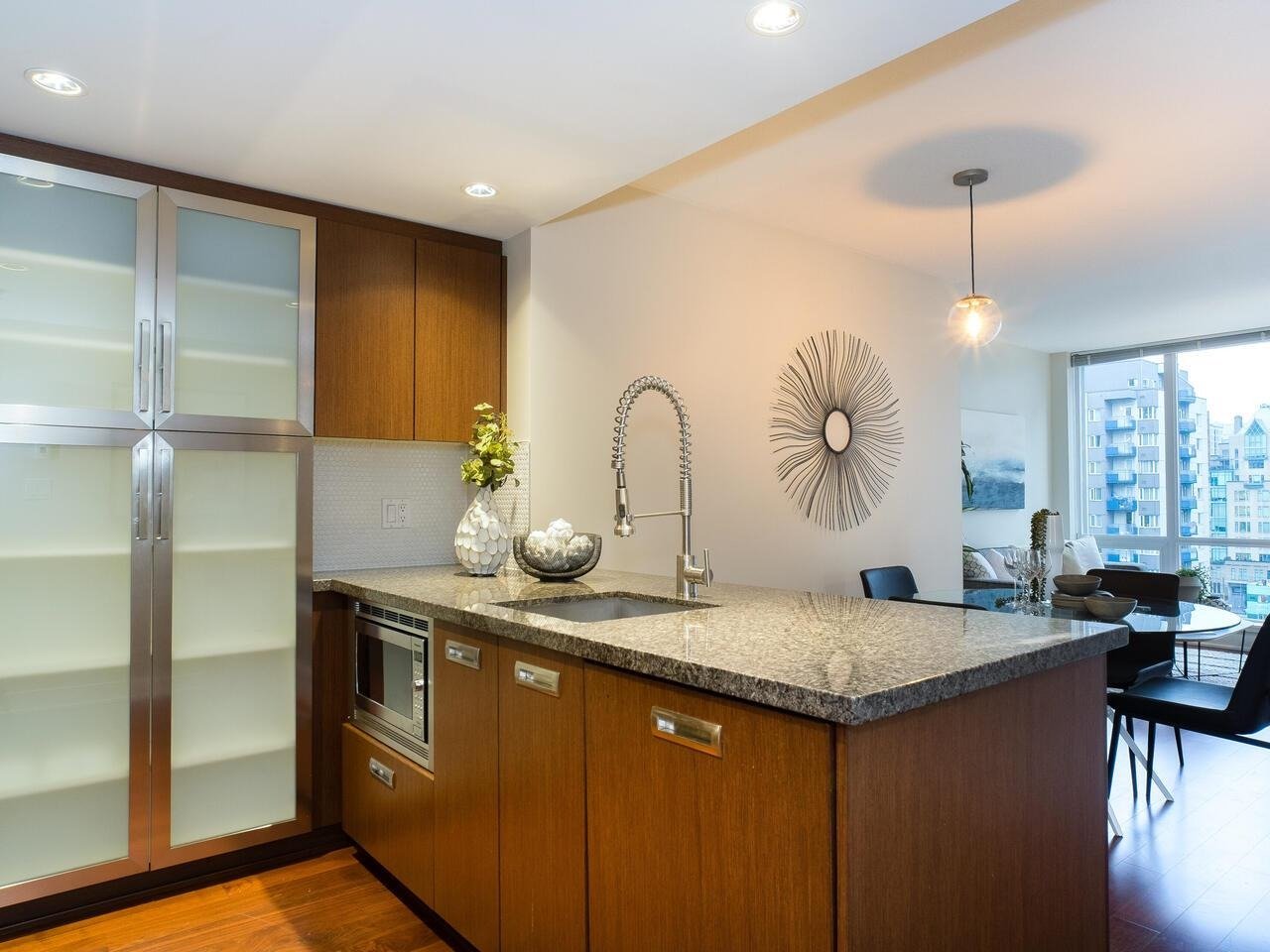 1055 Richards St, #1605
