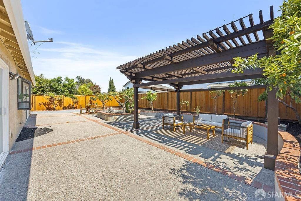 280 La Honda Drive