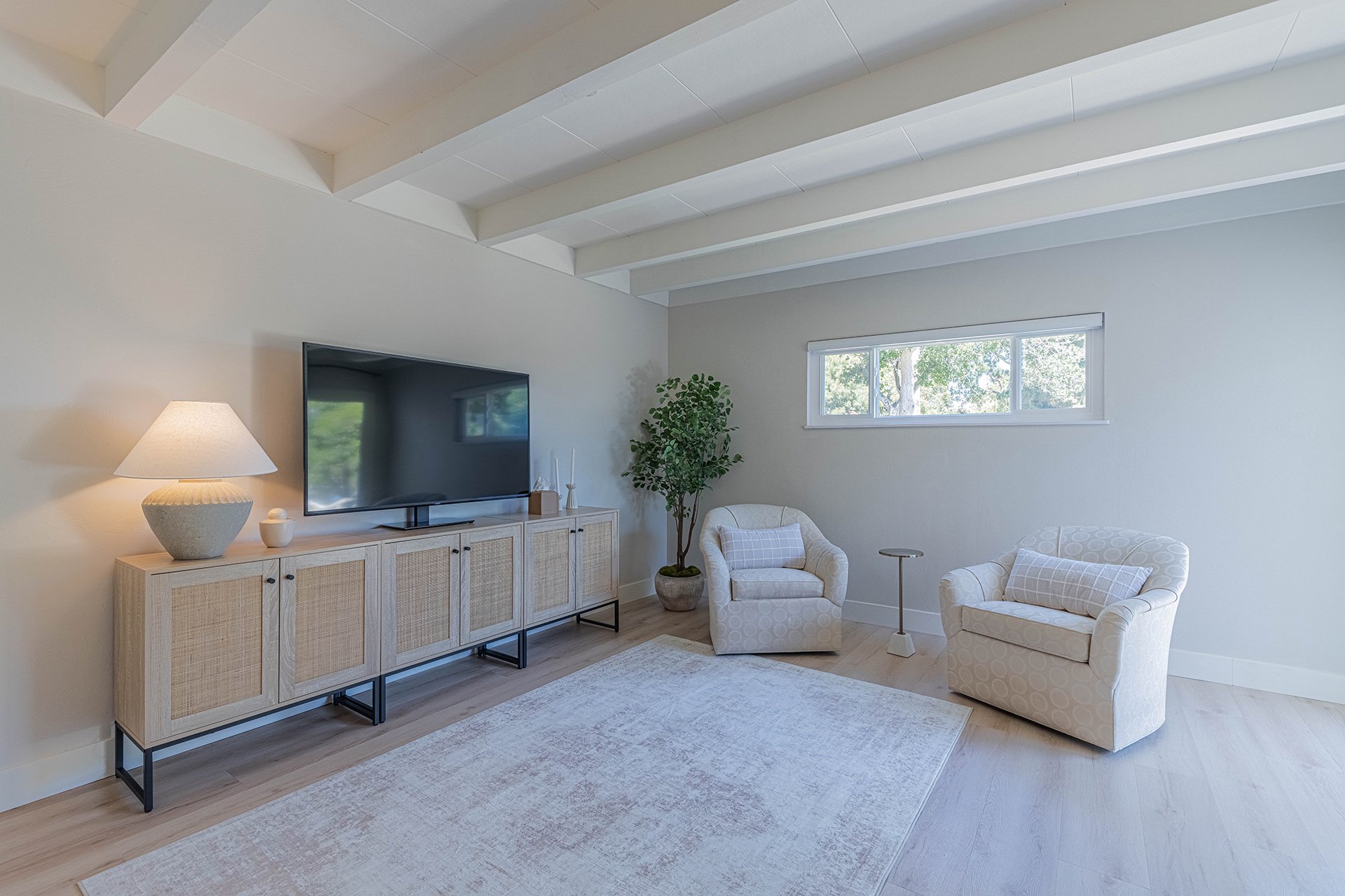 Charming Monterey Haven - 1056 Harrison St