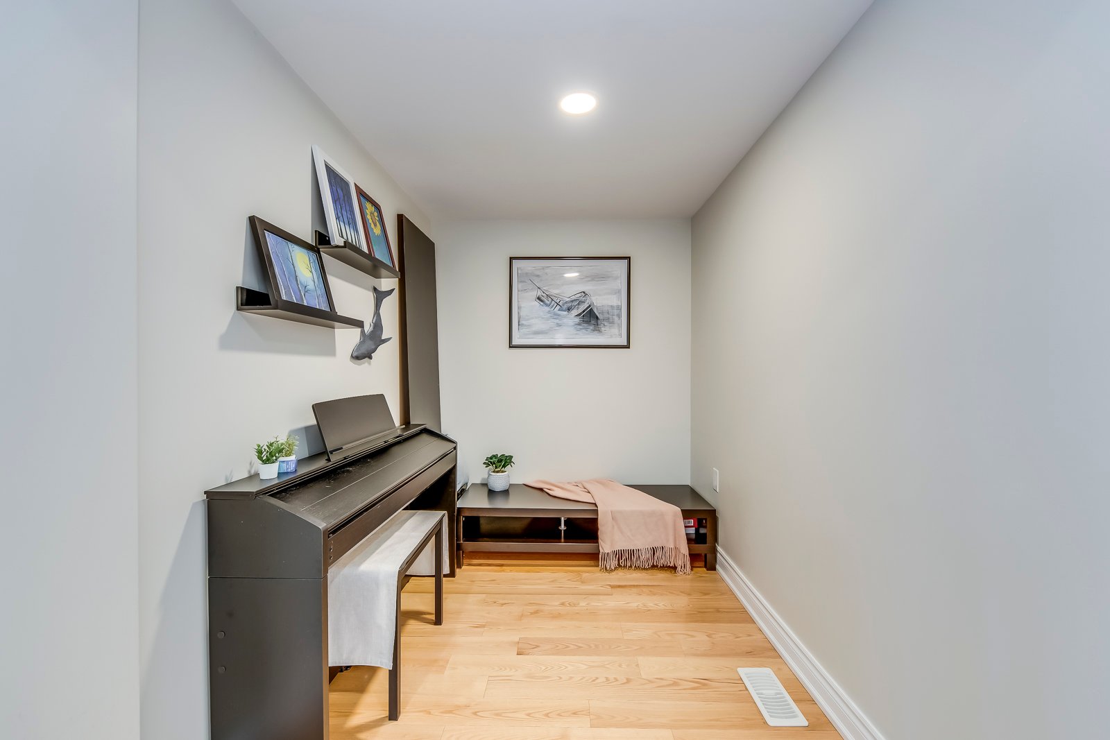 1038 Windbrook Grove