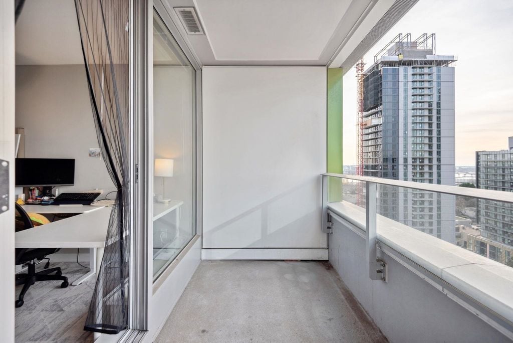 489 Interurban Wy, #1704