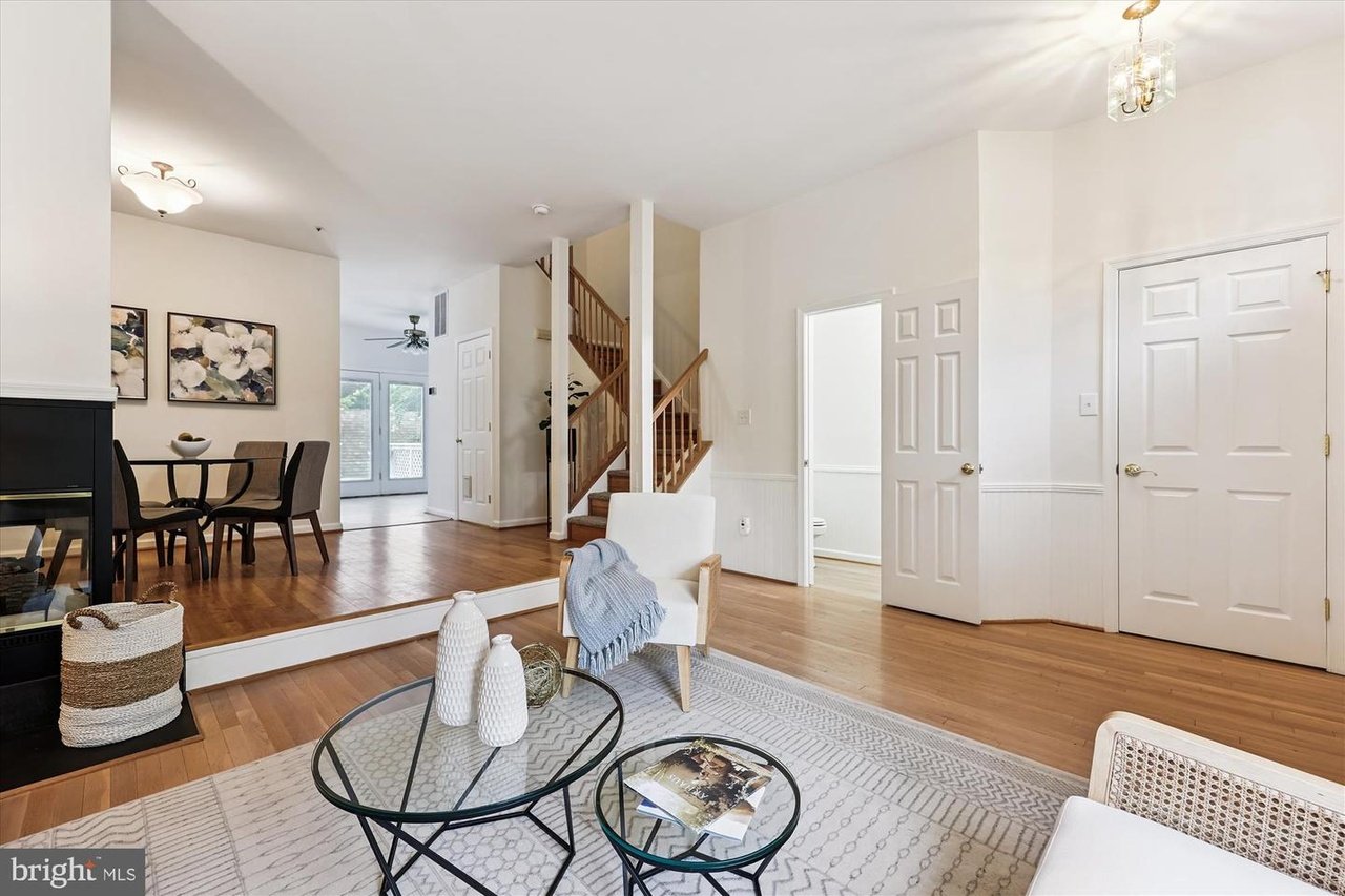 473 Tschiffely Square Rd