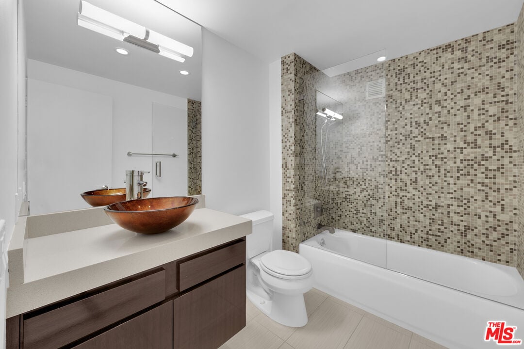 10590 Wilshire Blvd #307 and #2A