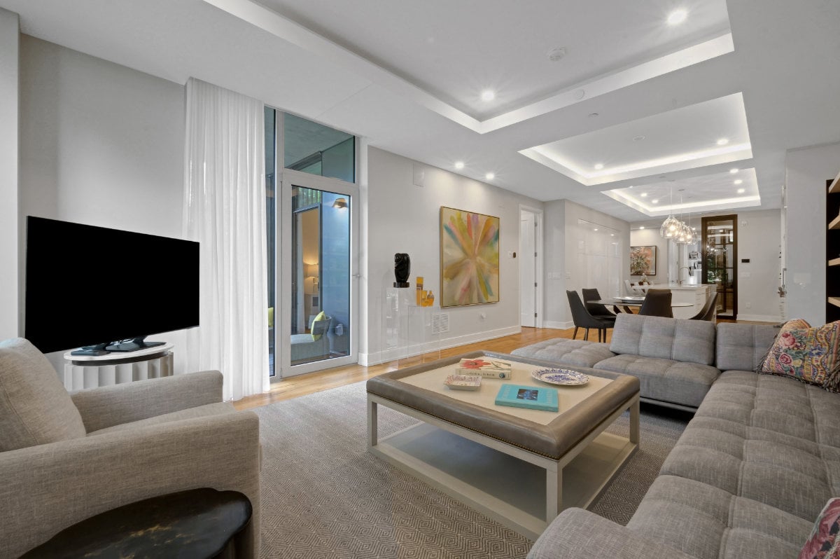 105-1 Fifth Ave