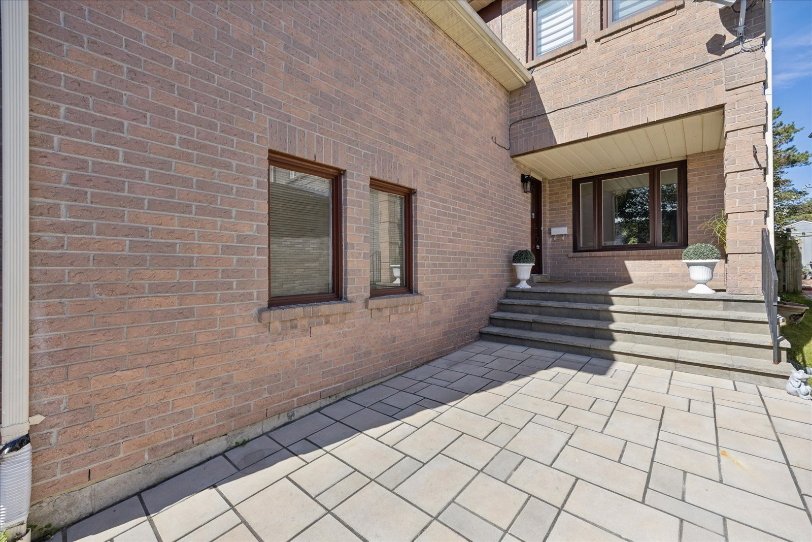 32 Valley Centre Drive
