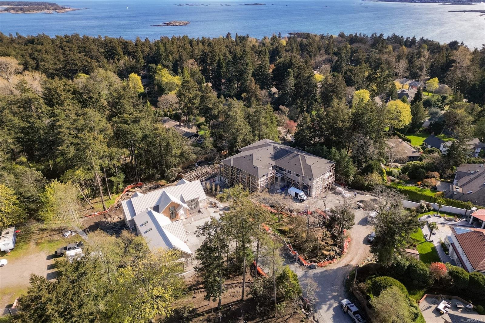 2789 Arbutus Rd