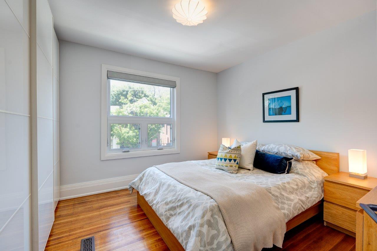 23 1/2 Winnifred Ave