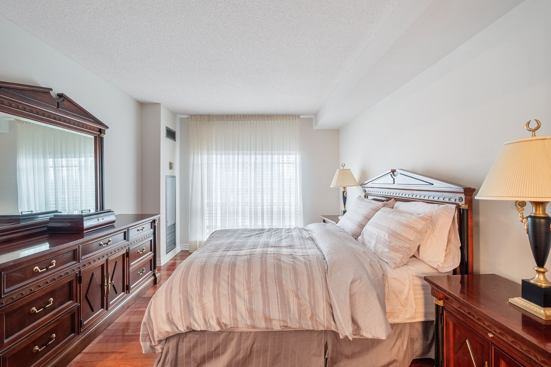 101 Subway Cres #311