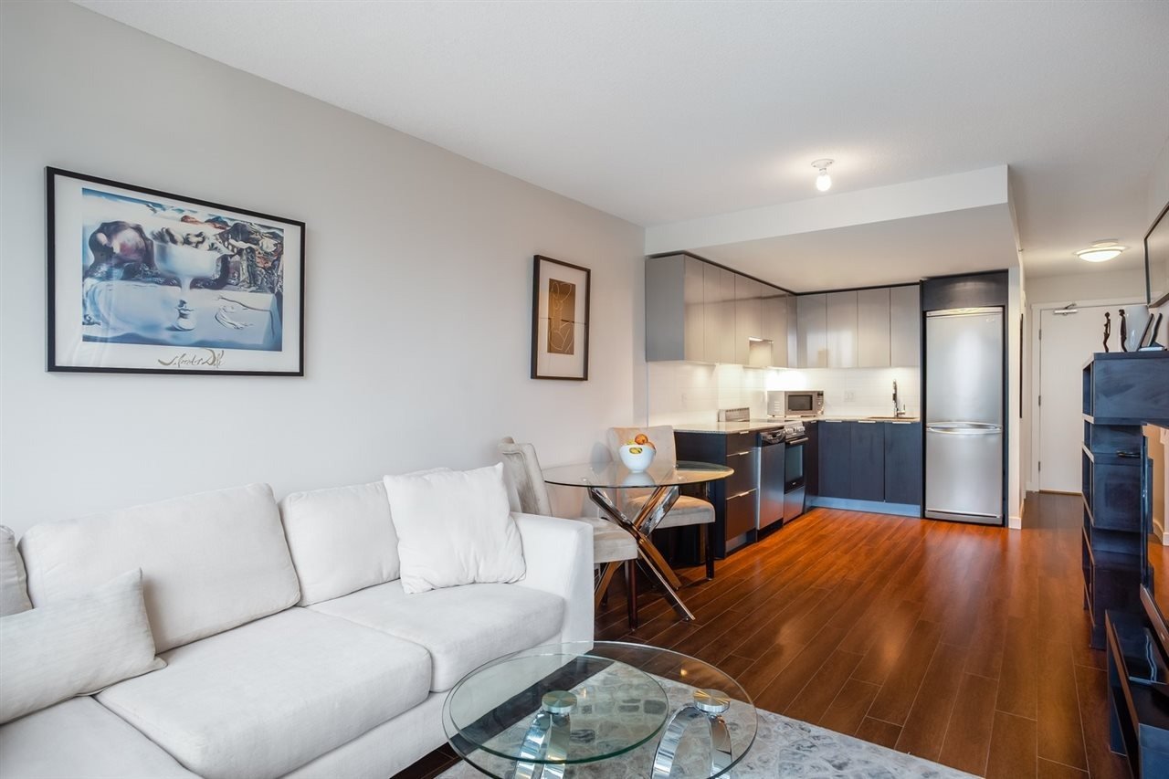 445 W 2nd Ave, #605