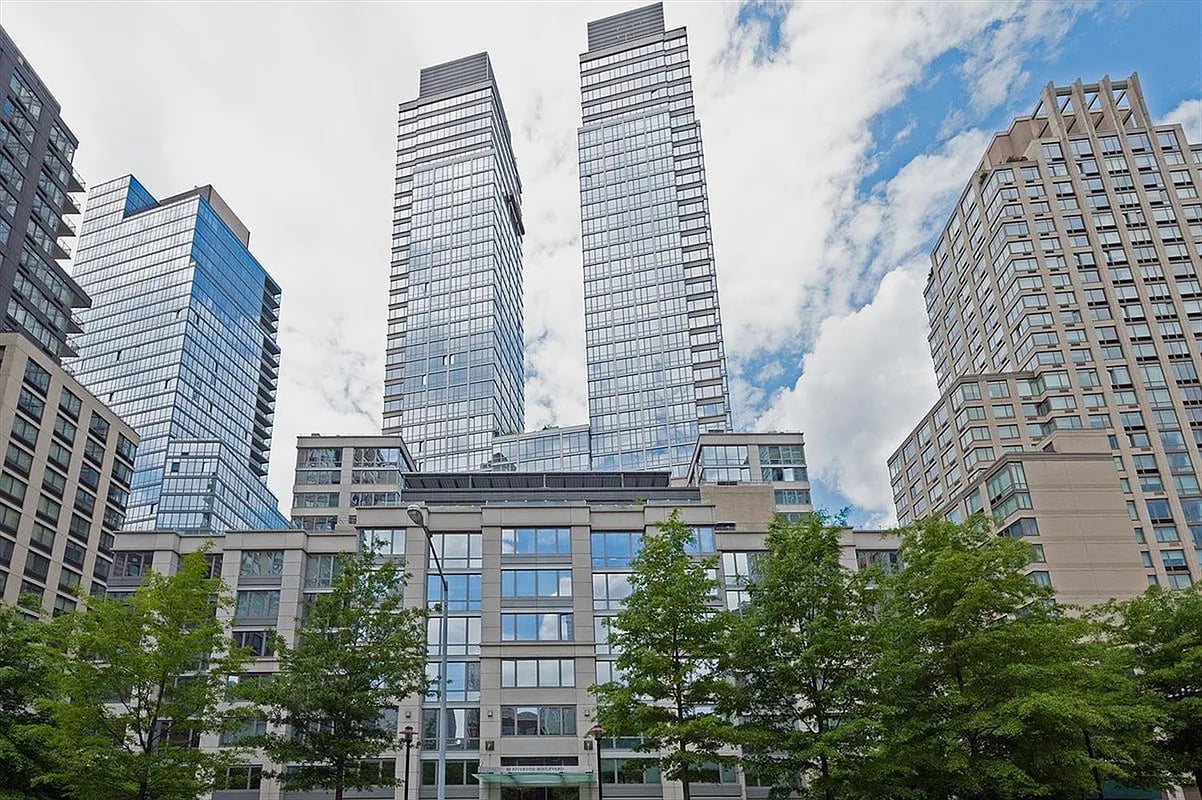 80 Riverside Blvd, #5M
