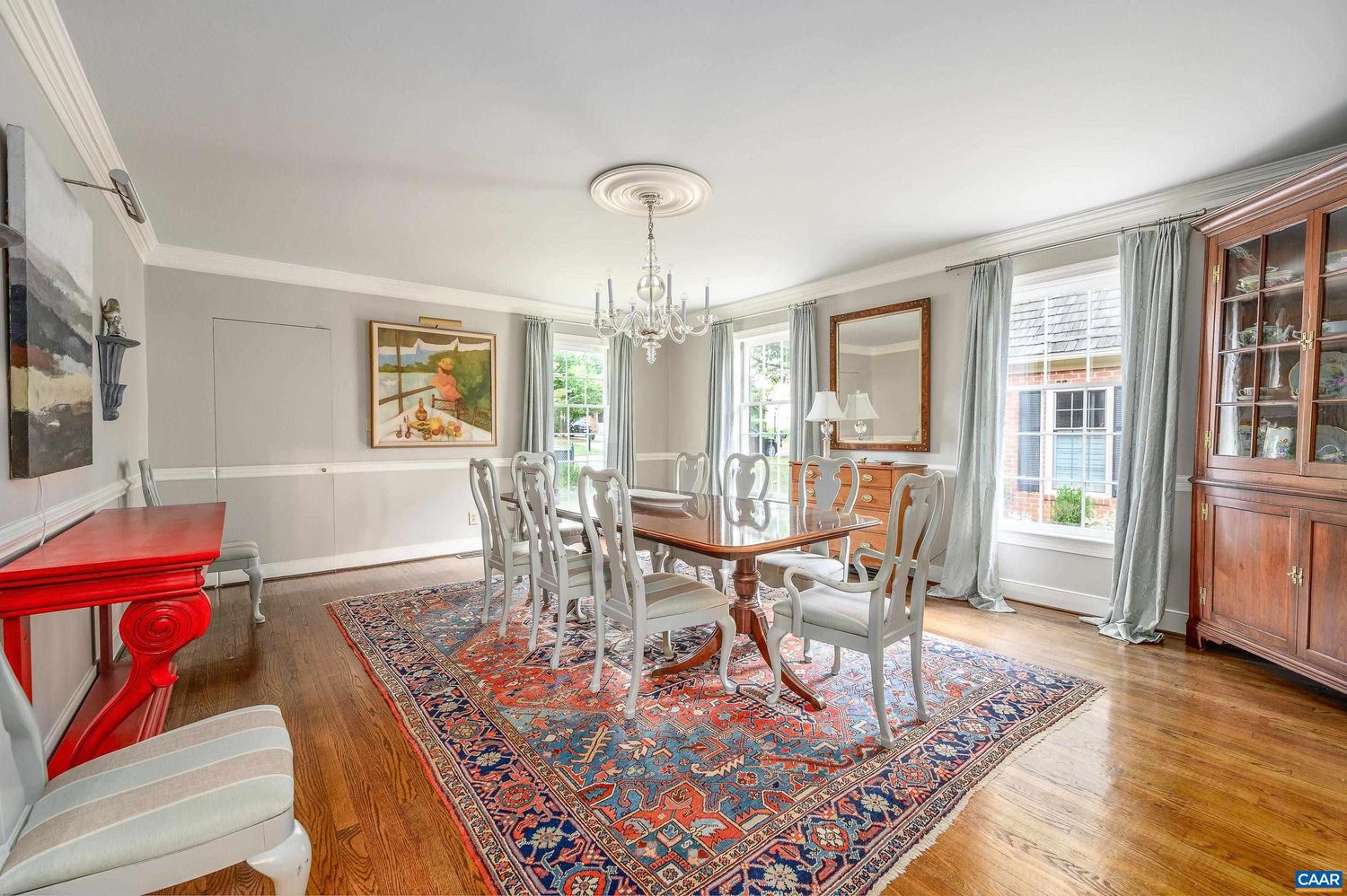 25 Ednam Village St