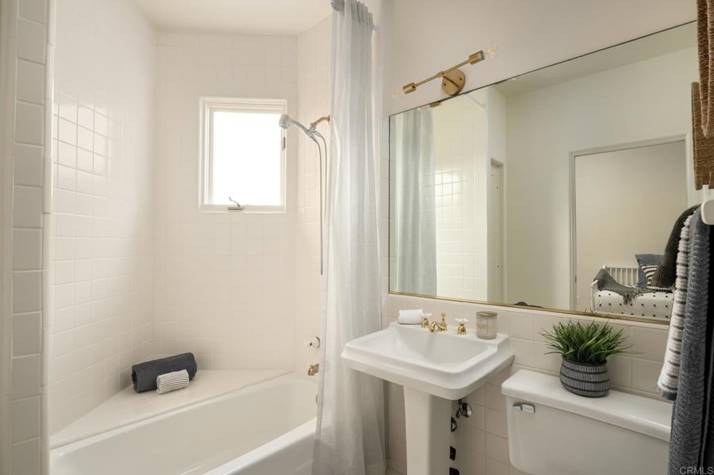 654 Bonair Place