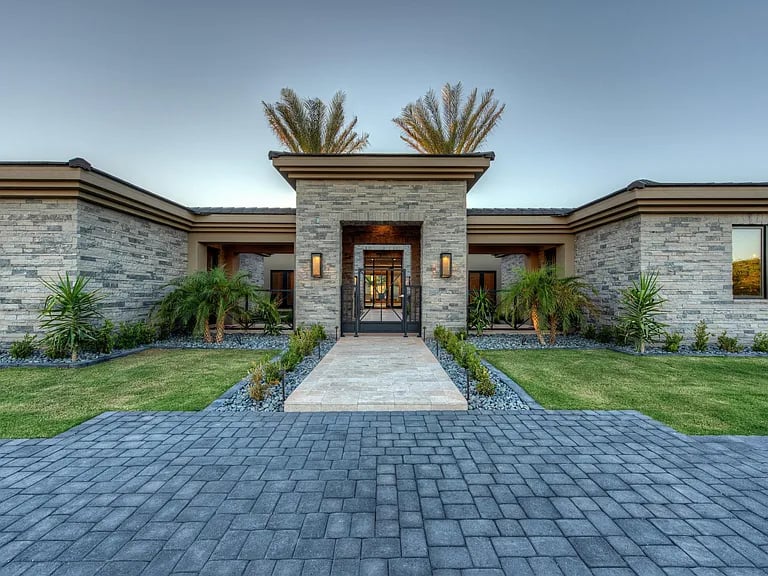 5088 N Casa Blanca Dr