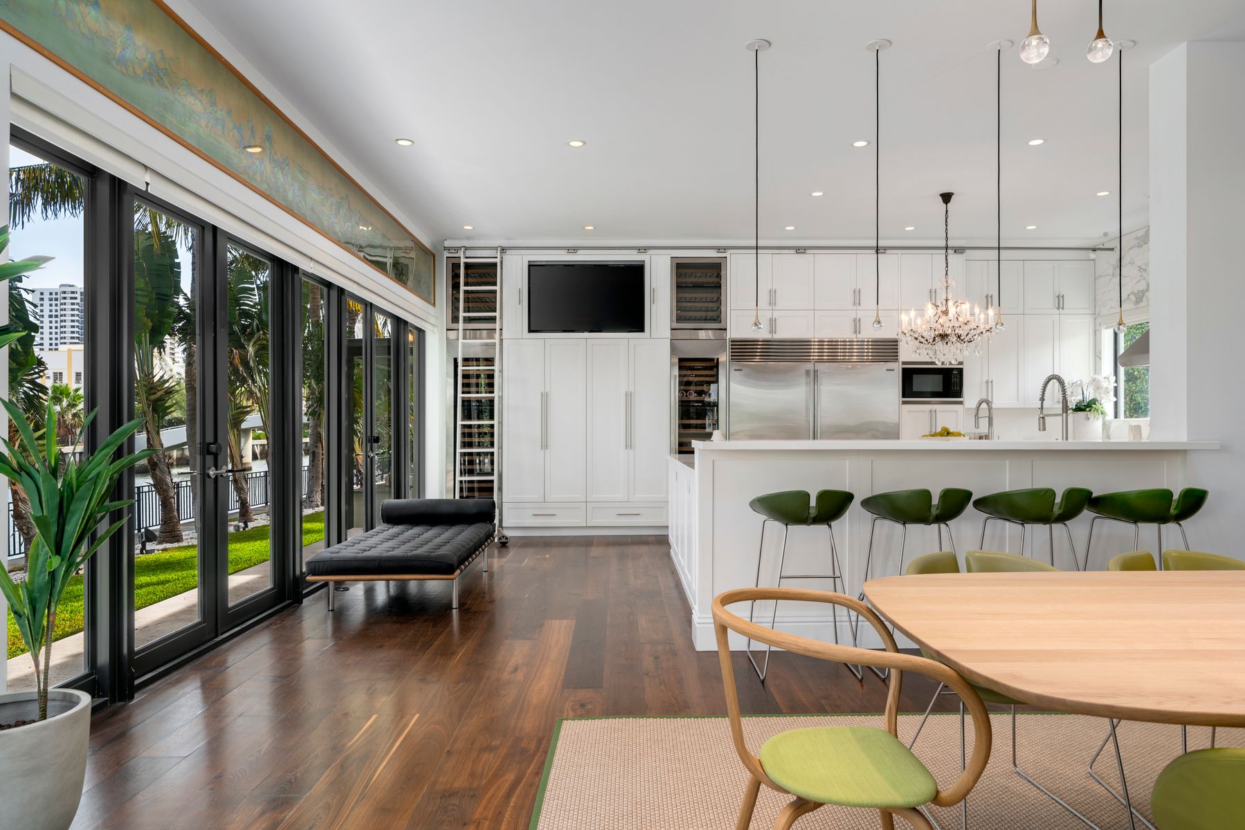 2901 Flamingo Dr.