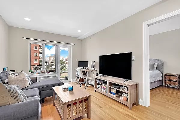 30-94 Crescent St, #2D