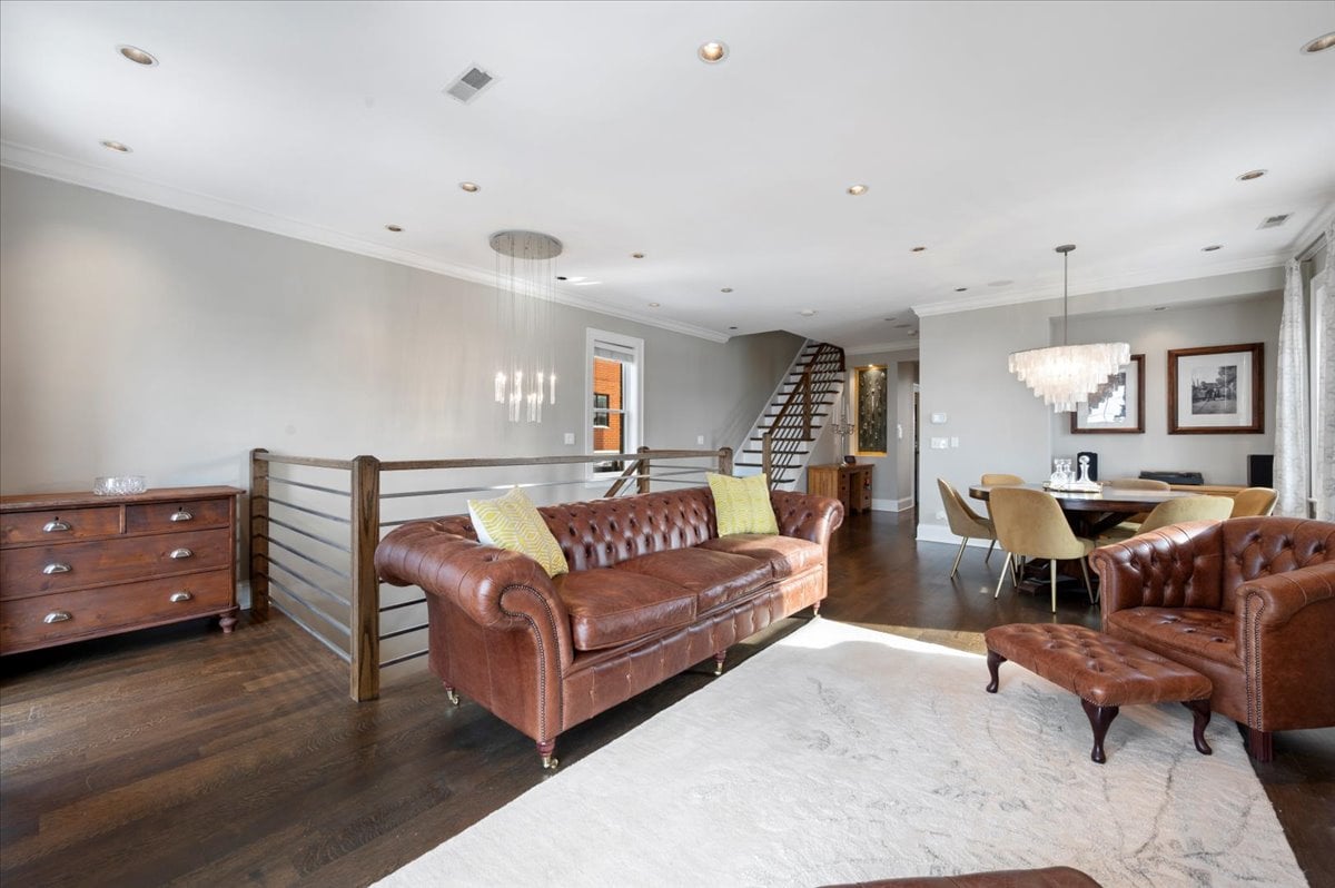 1821 N Larrabee Unit 2