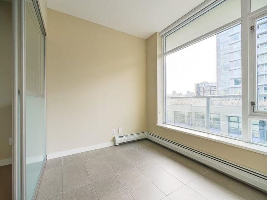 138 W 1st Ave, #407