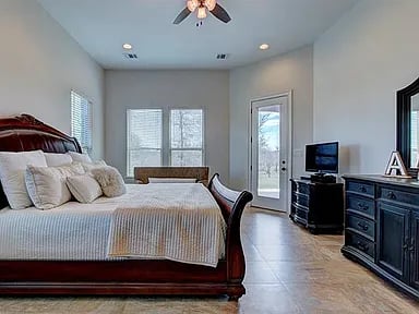390 Teal Lane