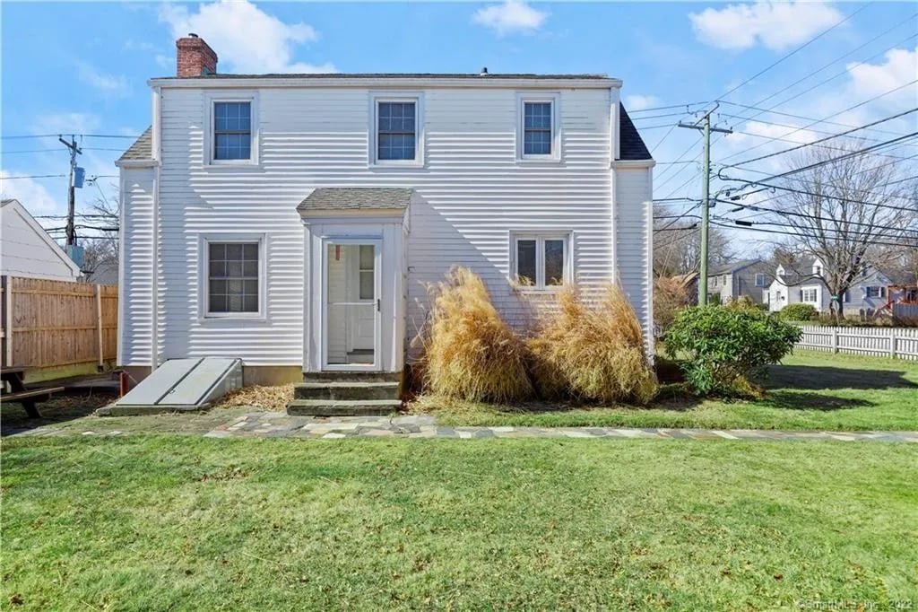 537 South Pine Creek Road