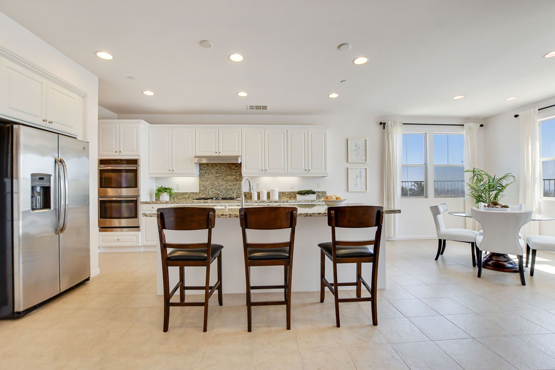 864 E Manresa Drive