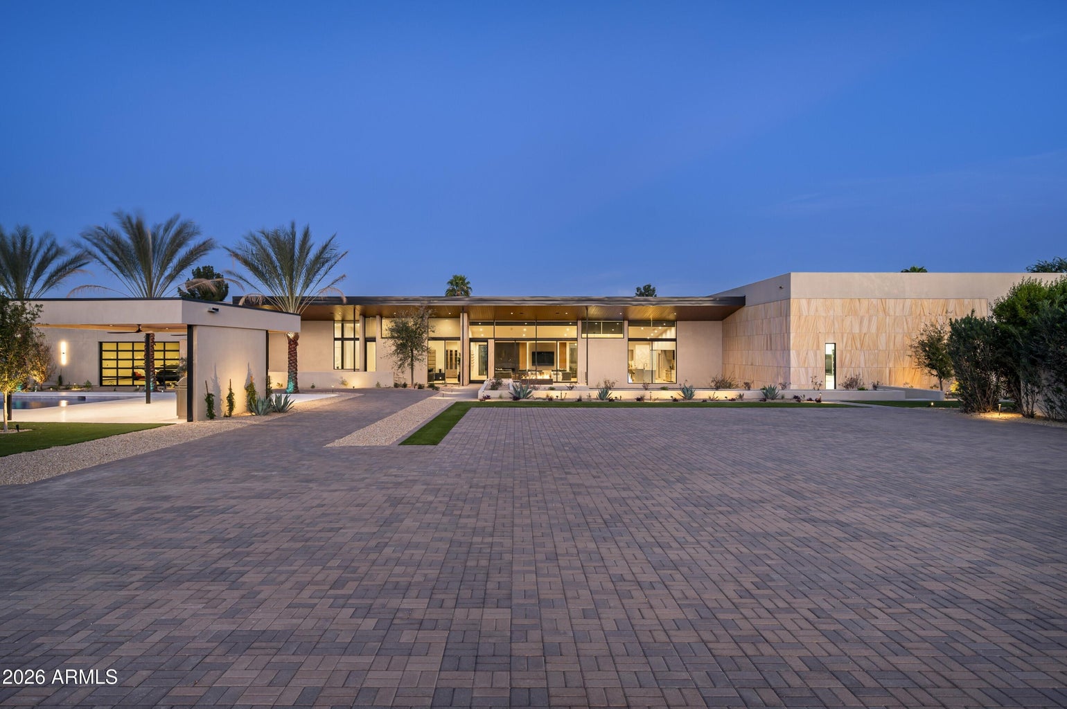 7545 N Mockingbird Lane