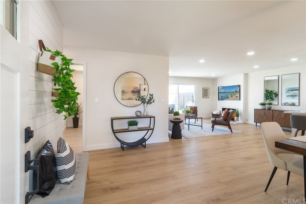 10301 Kamuela Dr
