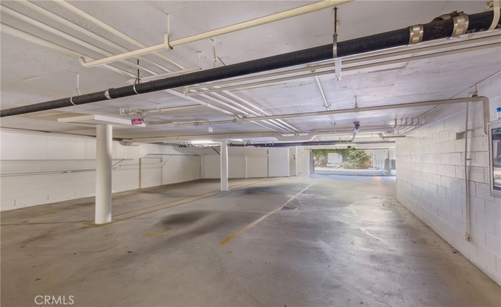 1310 Roxbury Dr #302