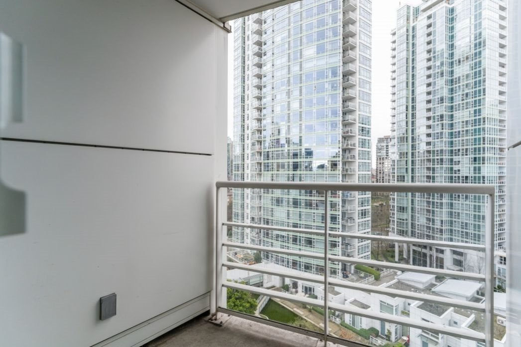 1199 Marinaside Cres, #1503