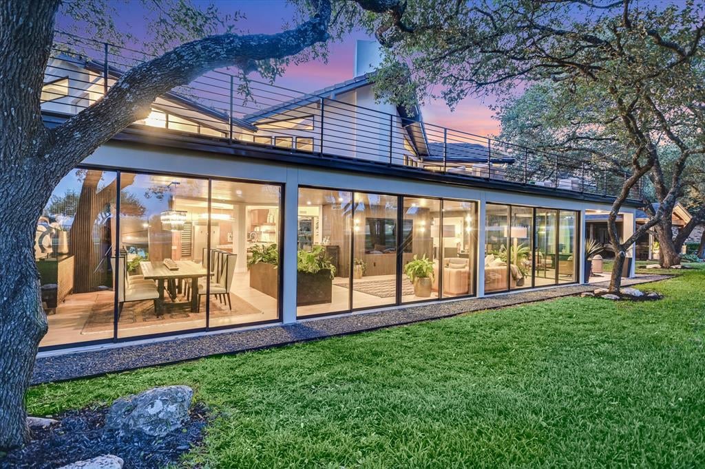 6204 Lost Horizon Drive