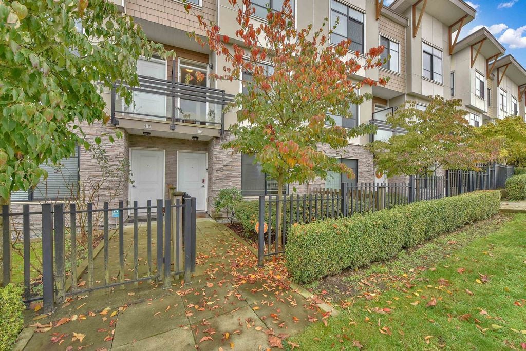 9989 E Barnston Dr, #106