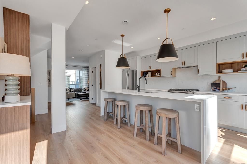 5476 Brydon Crescent, #4