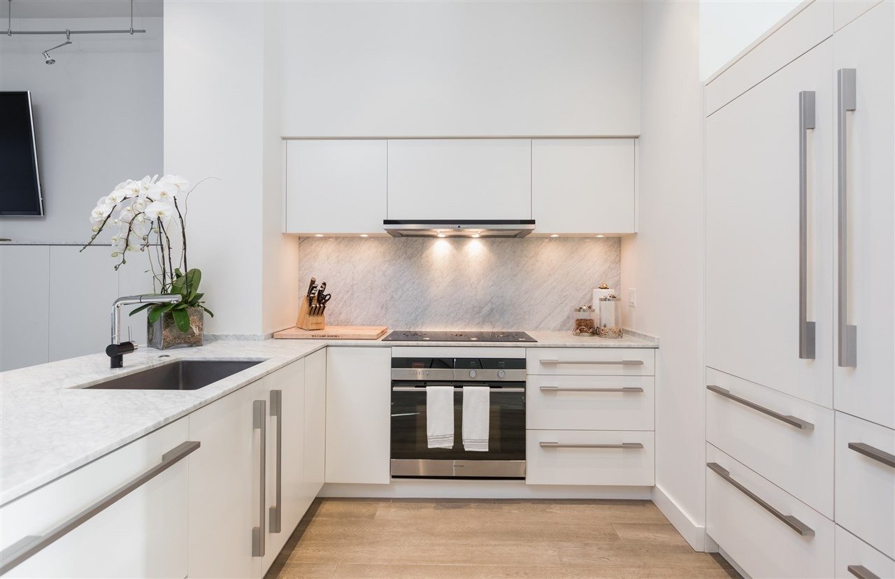 1281 Alberni St